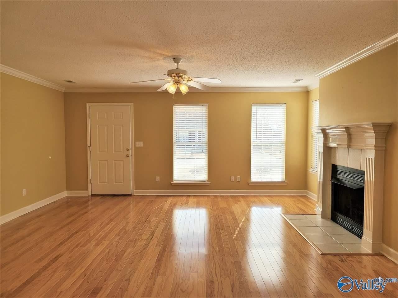 5308 Frankford Dr Se - Photo 4 of 20
