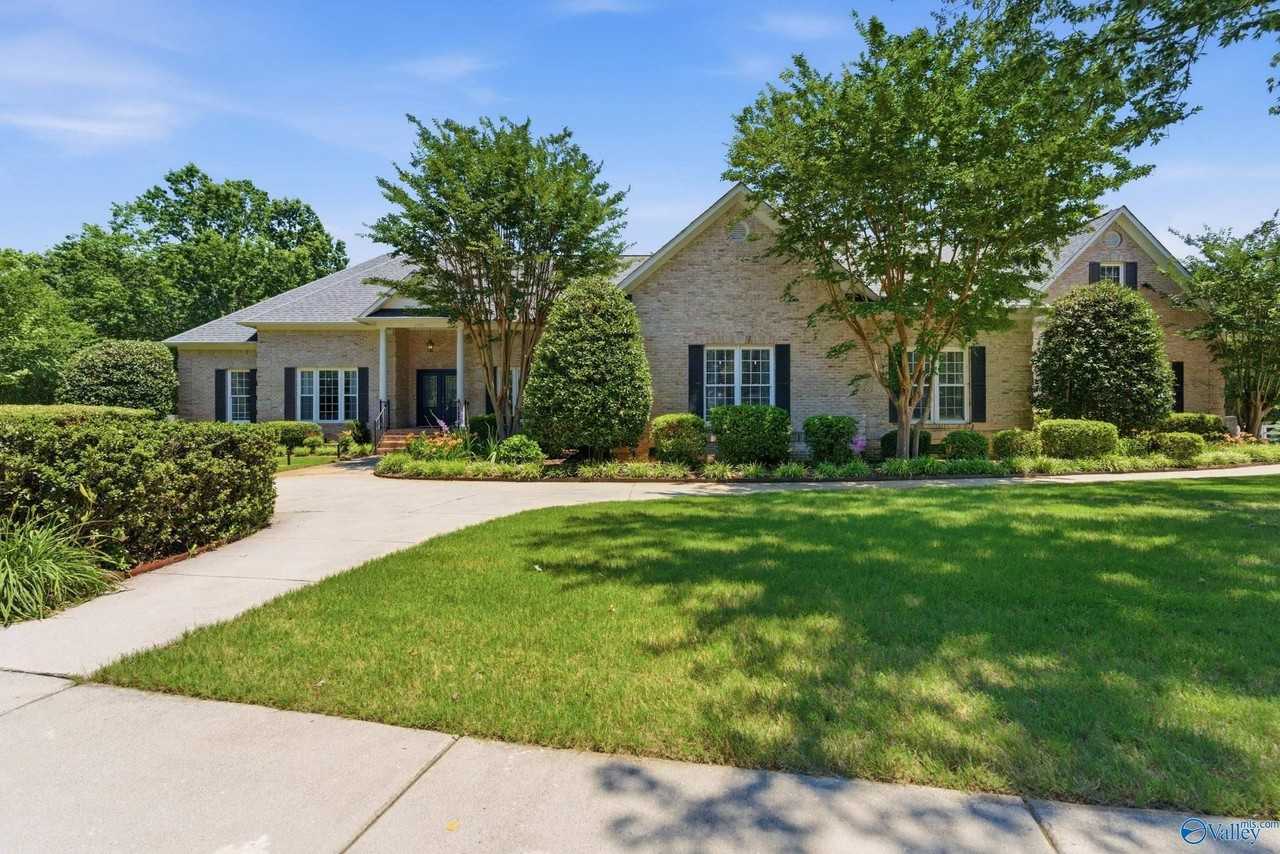 2704 Hampton Cove Way Se - Photo 3 of 45