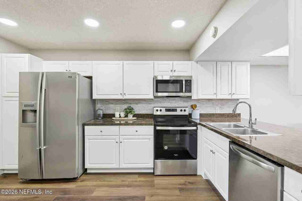 1262 The Grove Rd - Photo 5 of 50