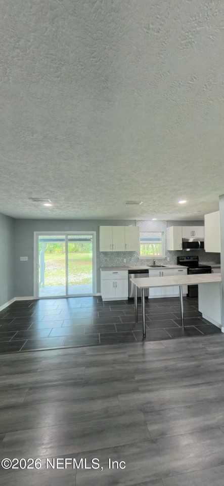7559 Monongahela Ave - Photo 3 of 29