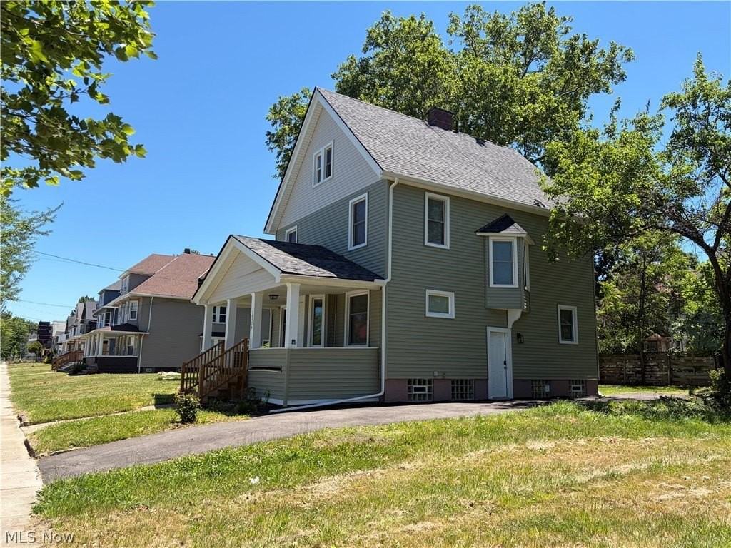 10524 Lee Ave - Photo 2 of 15