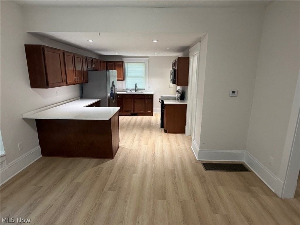 10524 Lee Ave - Photo 4 of 15