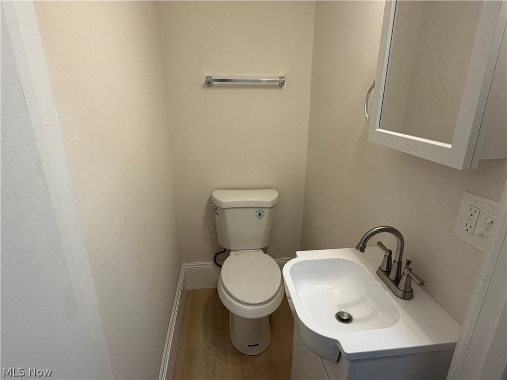 10524 Lee Ave - Photo 7 of 15