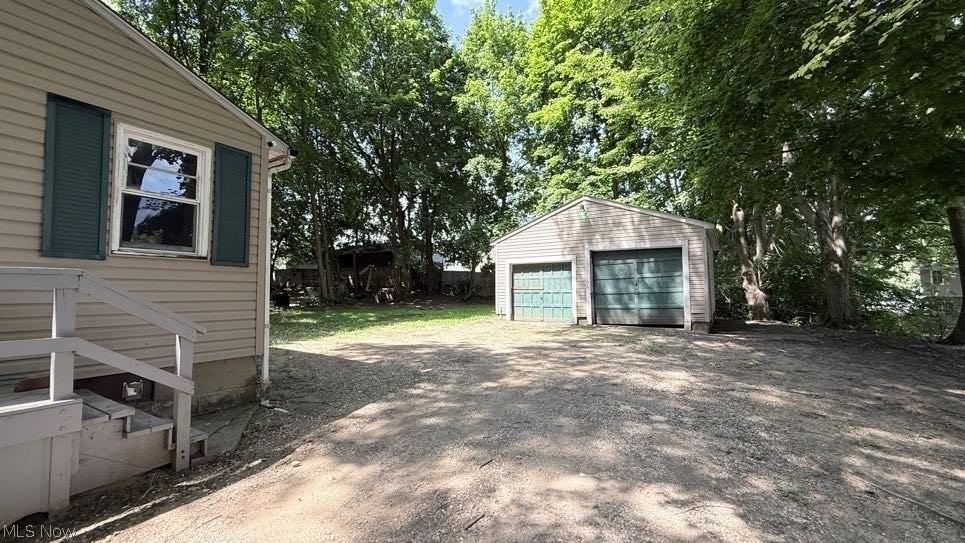 888 Garfield St - Photo 3 of 19