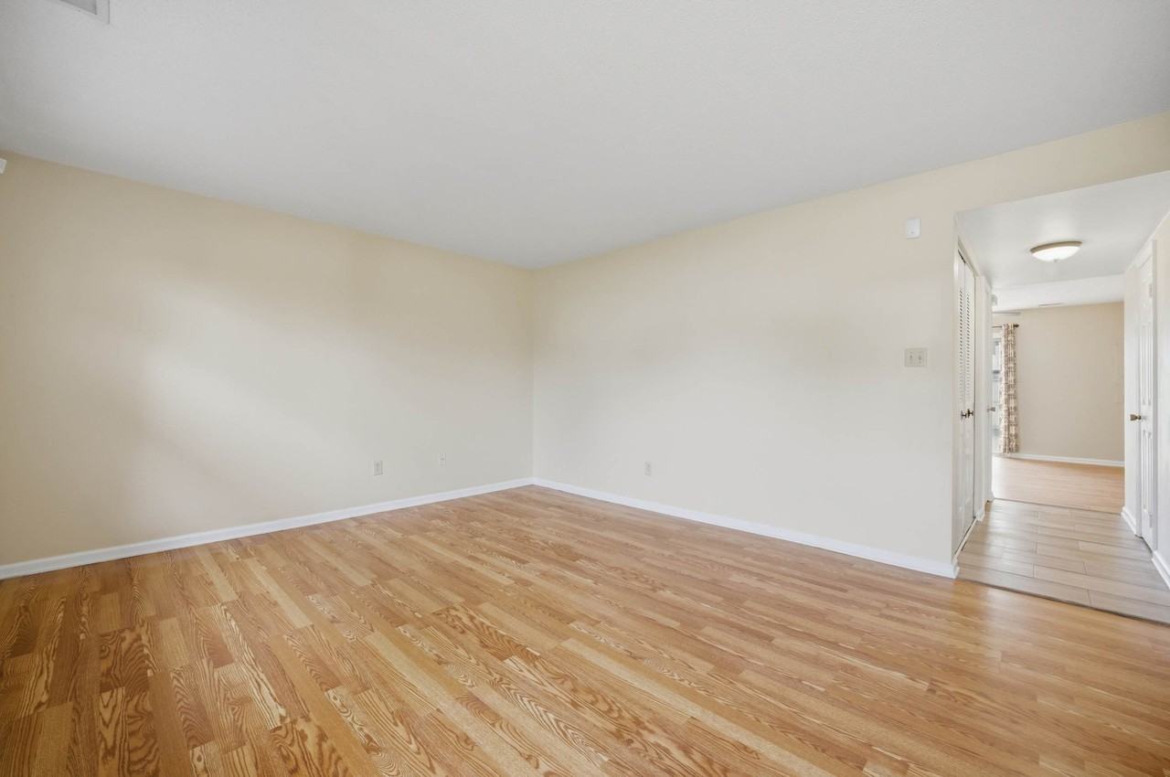 102 Tyburn Ct - Photo 6 of 20