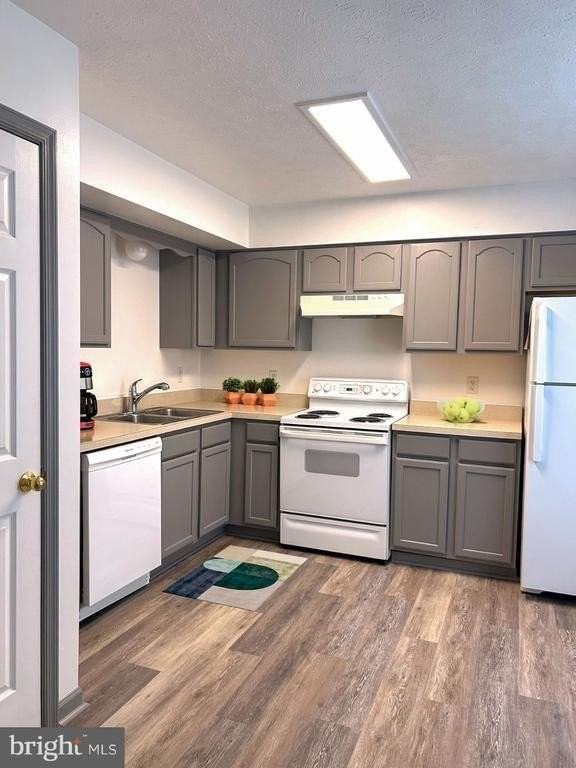 426 Ridgefield Ave - Photo 5 of 11
