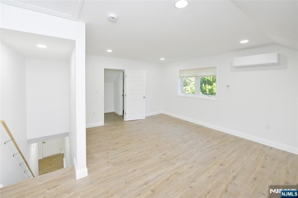 385 Goffle Rd #2ndFL - Photo 3 of 11
