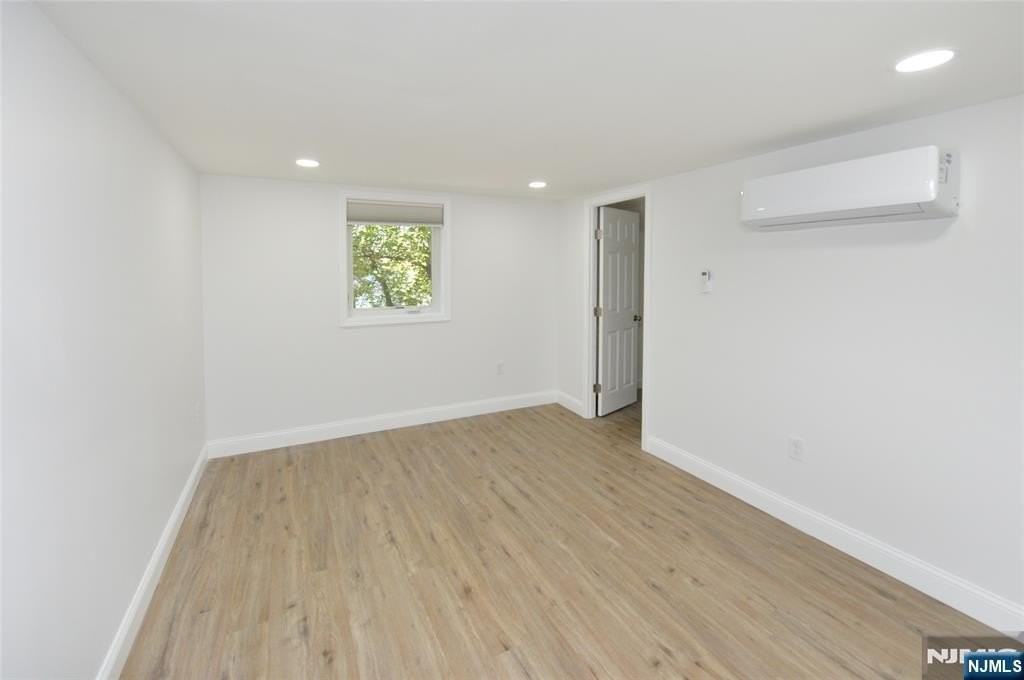 385 Goffle Rd #2ndFL - Photo 6 of 11