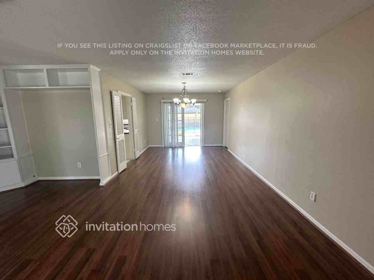 2354 Markingham Rd - Photo 5 of 15