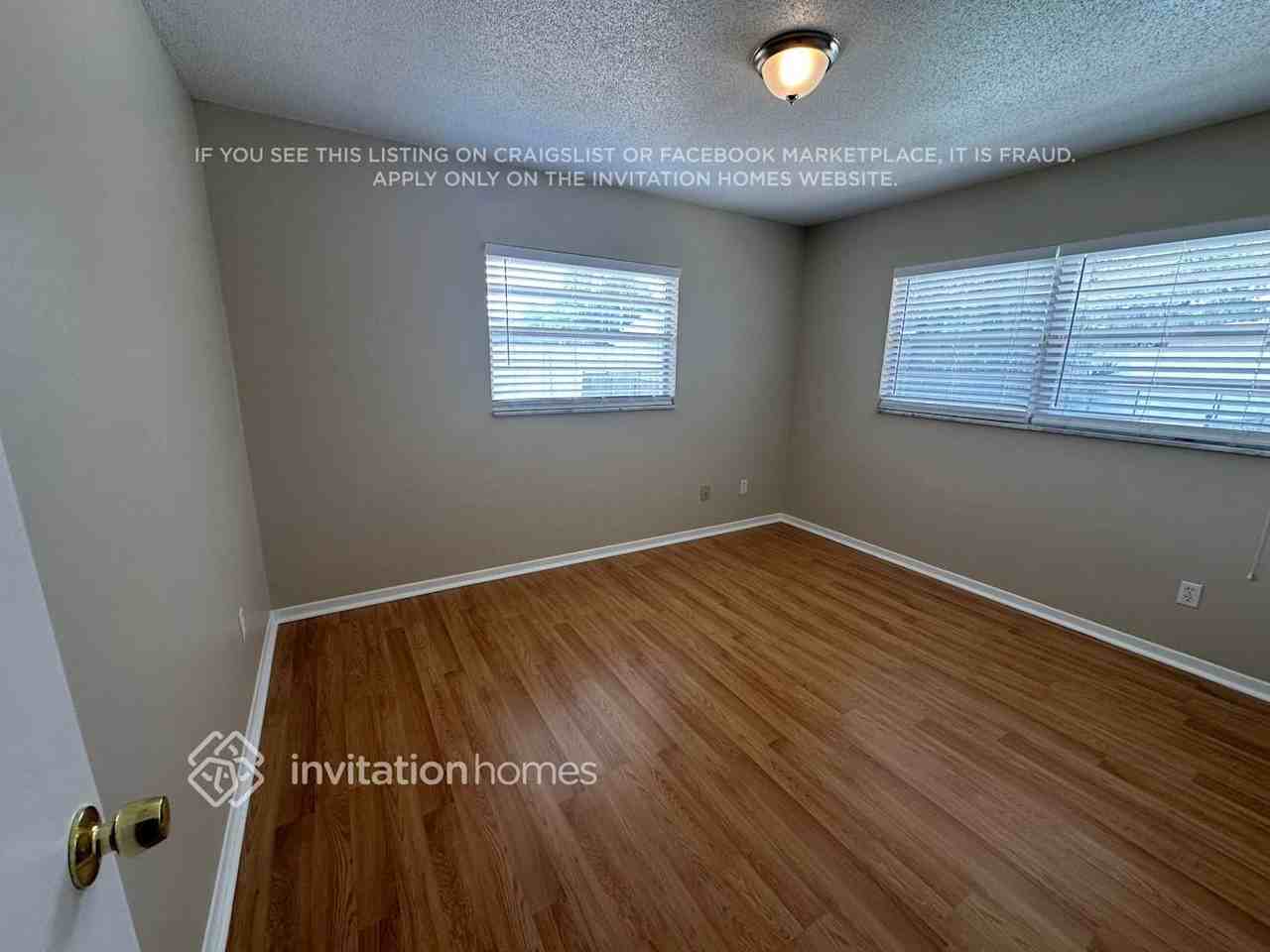 2354 Markingham Rd - Photo 6 of 15