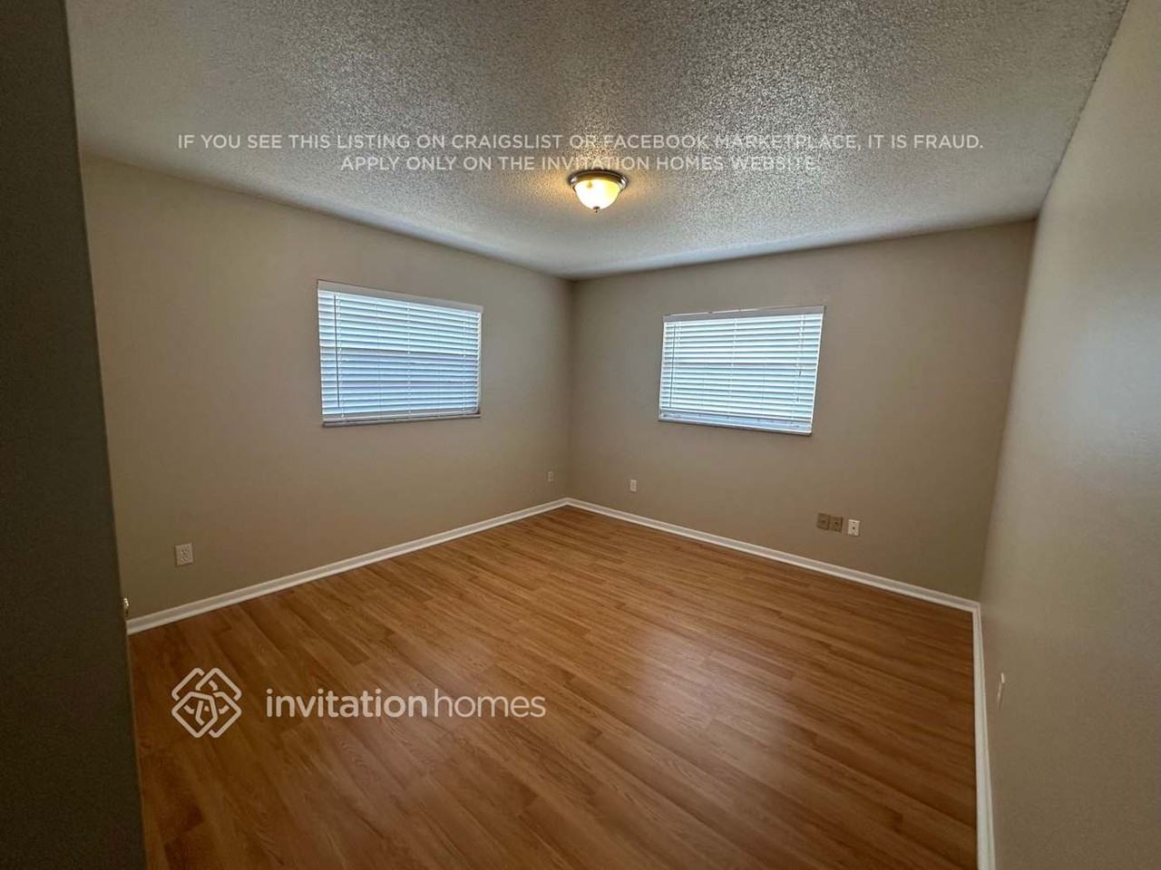 2354 Markingham Rd - Photo 7 of 15