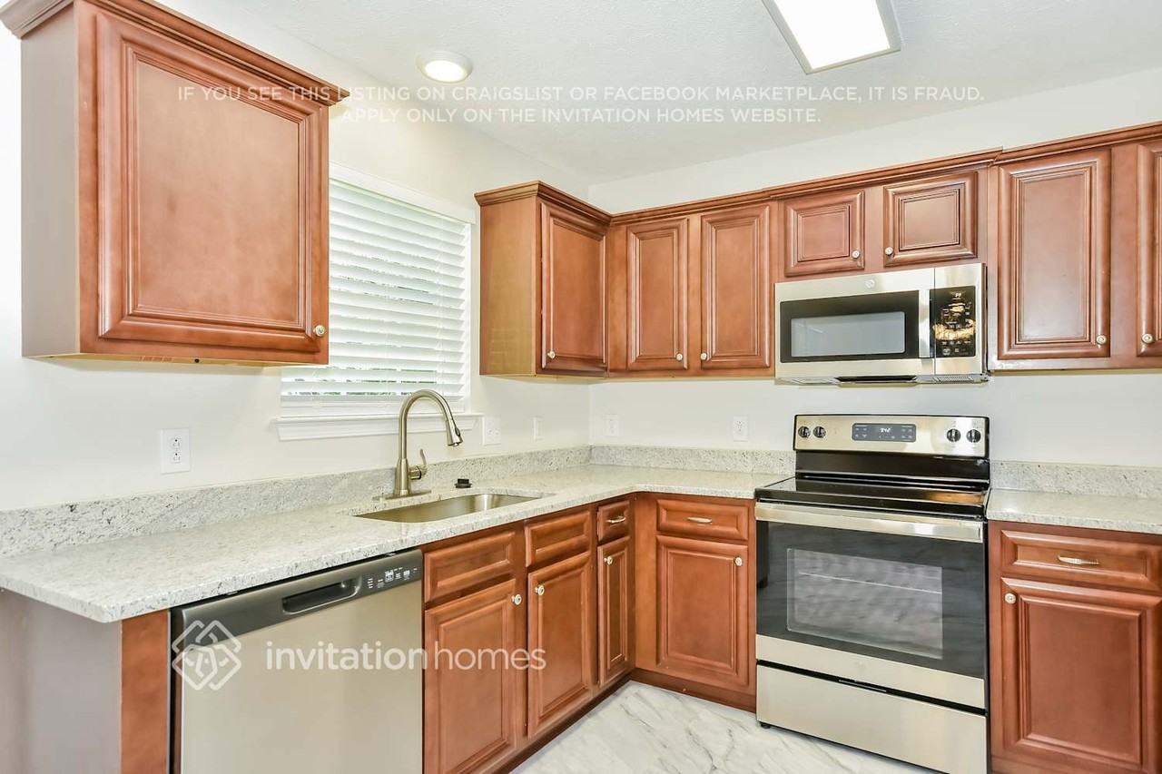 216 Dimaggio Dr - Photo 7 of 19