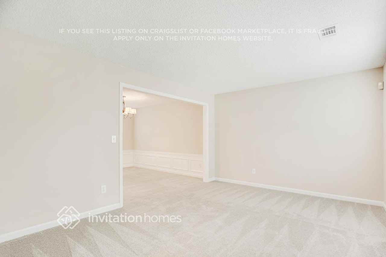 7350 Harlech Trce - Photo 4 of 30