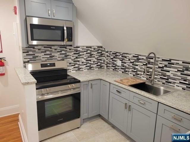 469 Grand Ave - Photo 3 of 10
