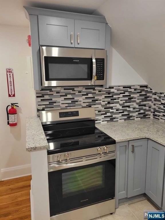 469 Grand Ave - Photo 4 of 10