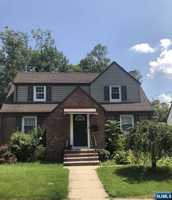 featured image of 3-33 31st St #2ndFL