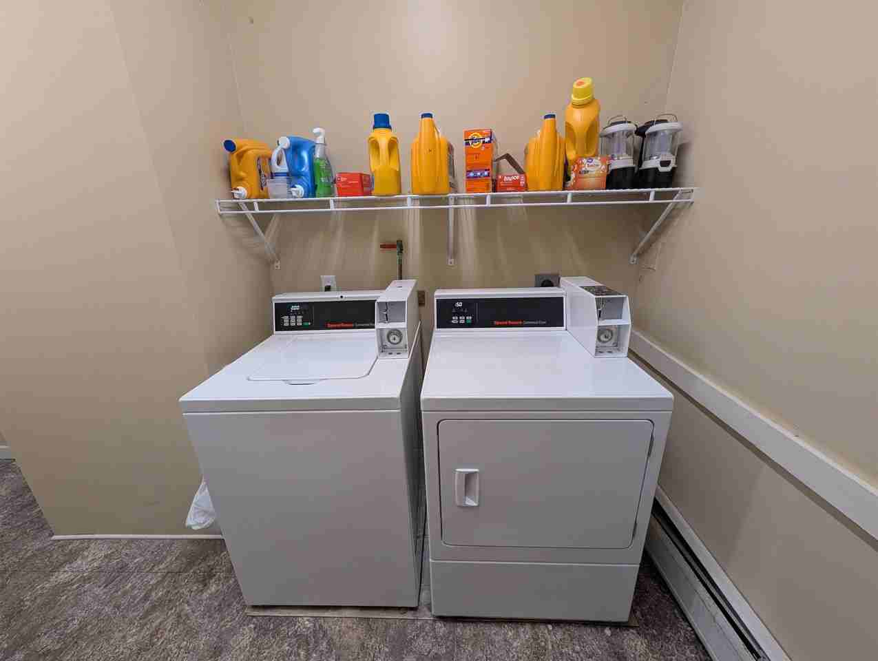 4 Bayley Ave Apt A - Photo 3 of 3