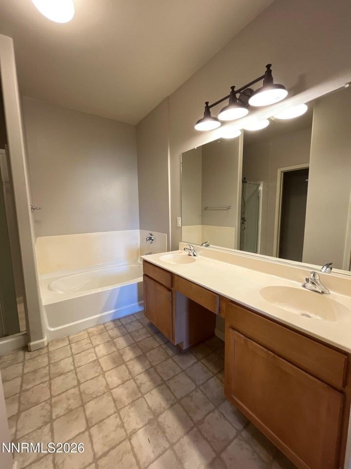 1325 S Meadows Pkwy Apt 124 - Photo 6 of 9