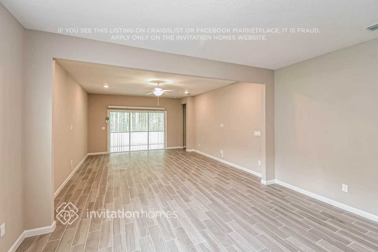 2433 Laylas Way - Photo 5 of 16
