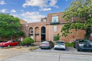 featured image of 3126 Edenborn Ave #610