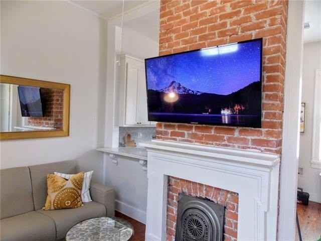 1463 Annunciation St #B - Photo 6 of 16
