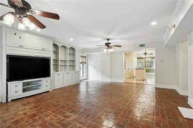 6465 Oakland Dr - Photo 6 of 23