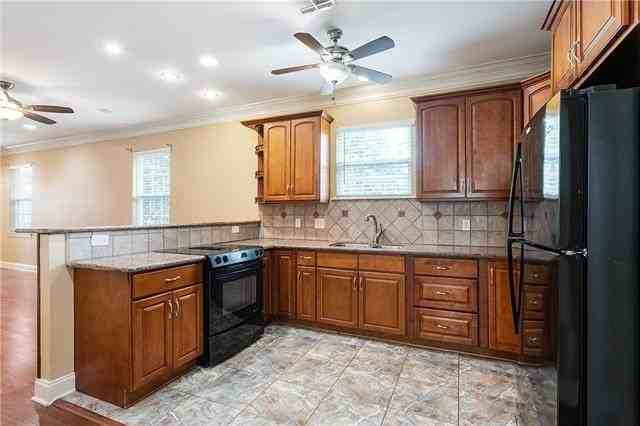 1718 Burdette St #B - Photo 6 of 18