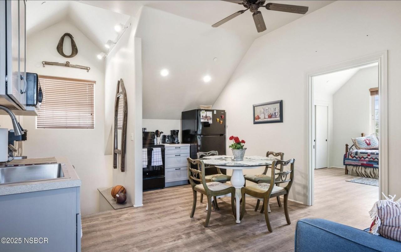 3331 Baseline Ave - Photo 3 of 8