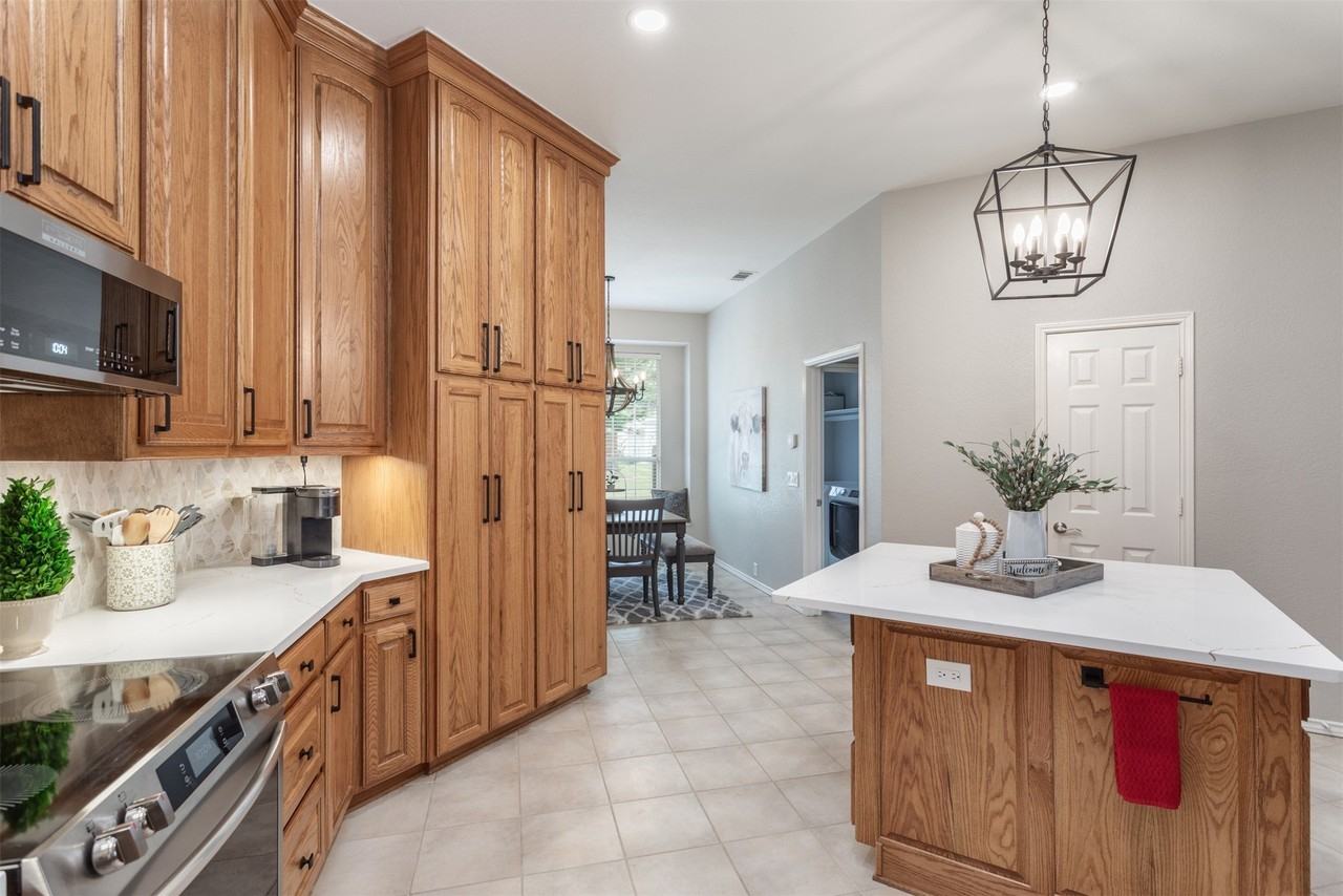 10808 Paisano Dr - Photo 5 of 19