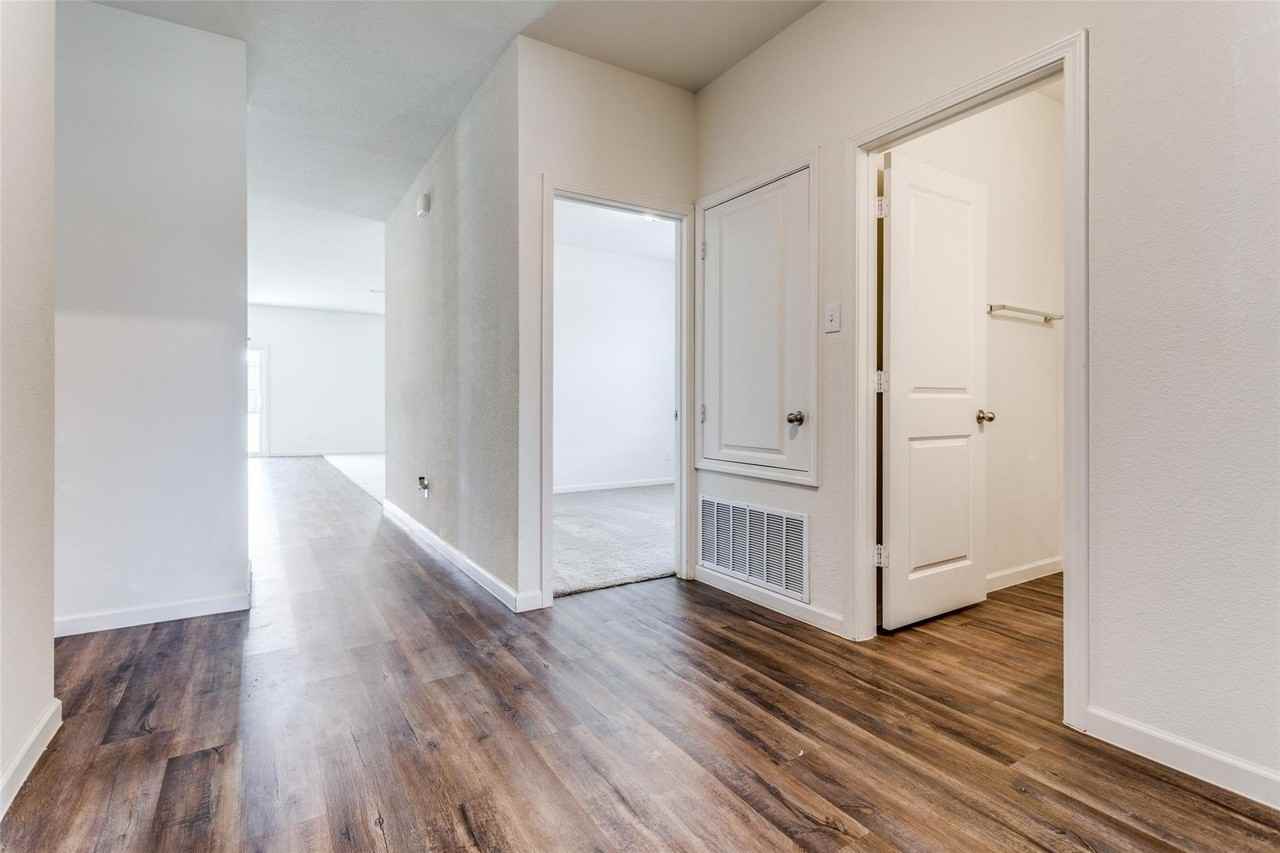 825 Cherry Blossom St - Photo 4 of 25