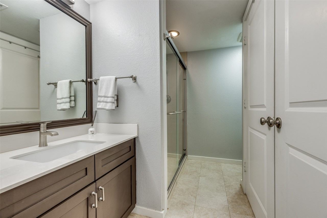5111 Manett St #208 - Photo 6 of 13