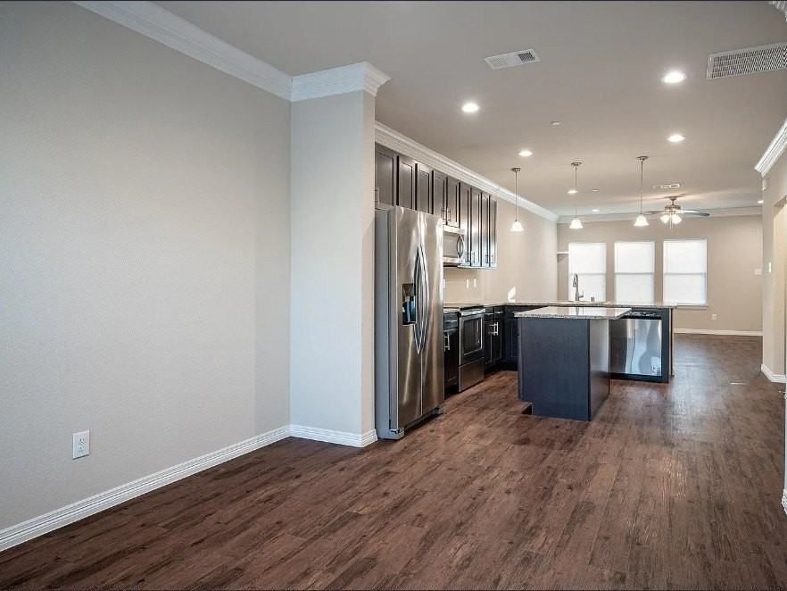 2704 Vine Ct - Photo 7 of 24
