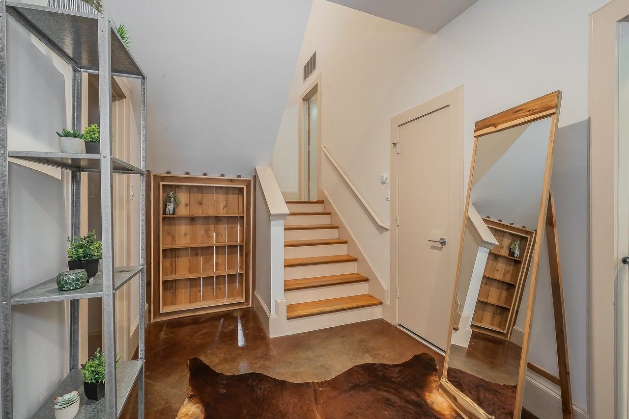 3911 Gilbert Ave #G - Photo 4 of 35