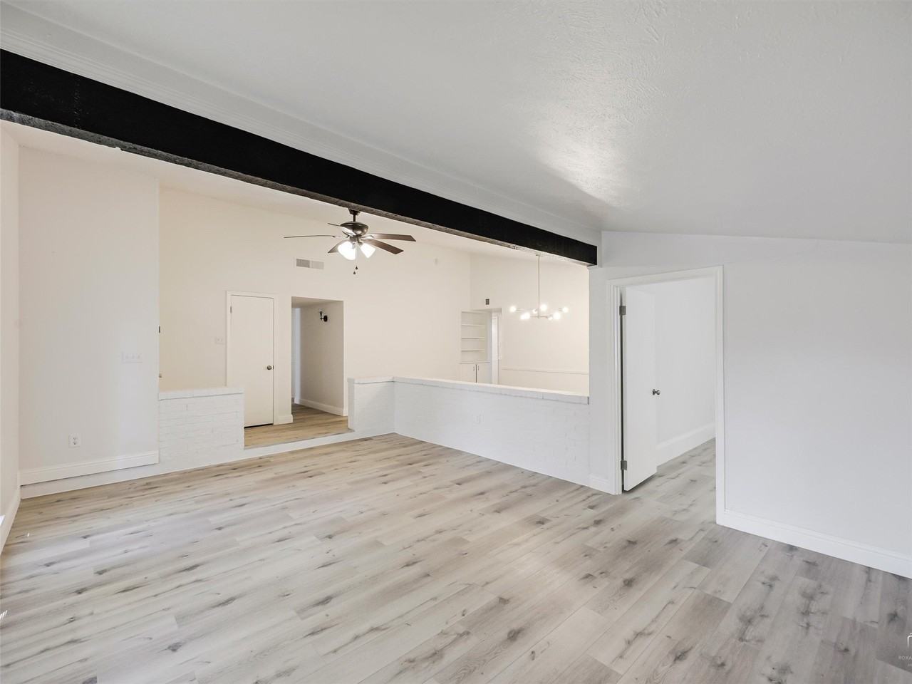 4314 Arrowwood St - Photo 6 of 25