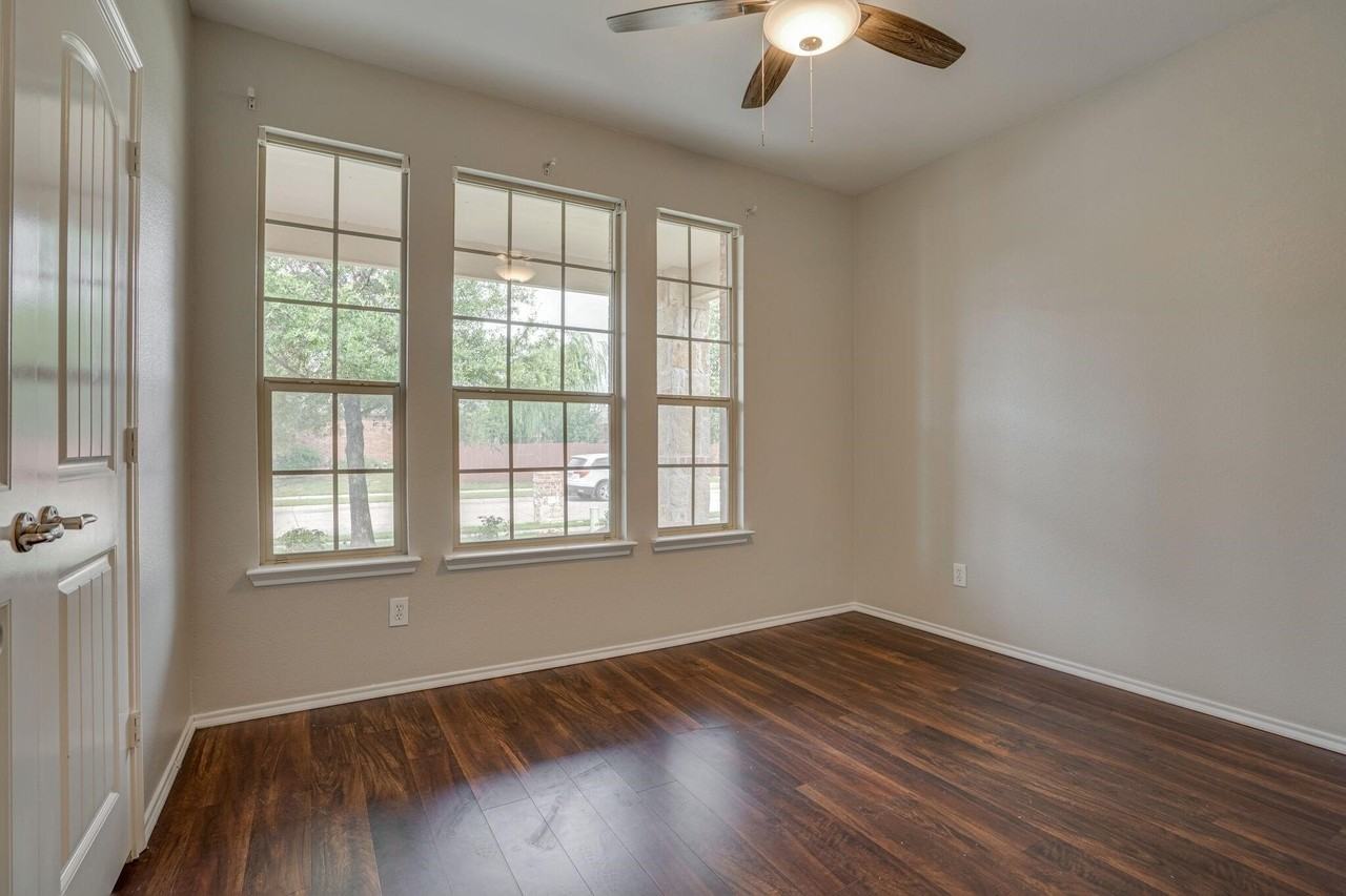 4717 Hidden Pond Dr - Photo 5 of 29