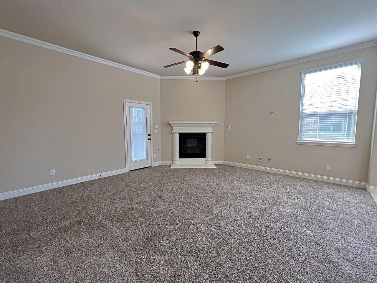 2824 Country Church Rd - Photo 5 of 39