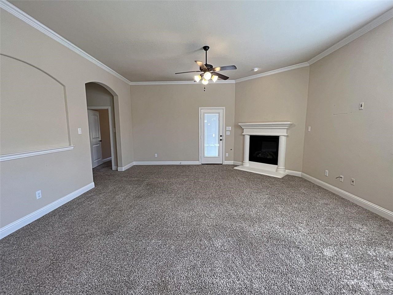 2824 Country Church Rd - Photo 6 of 39