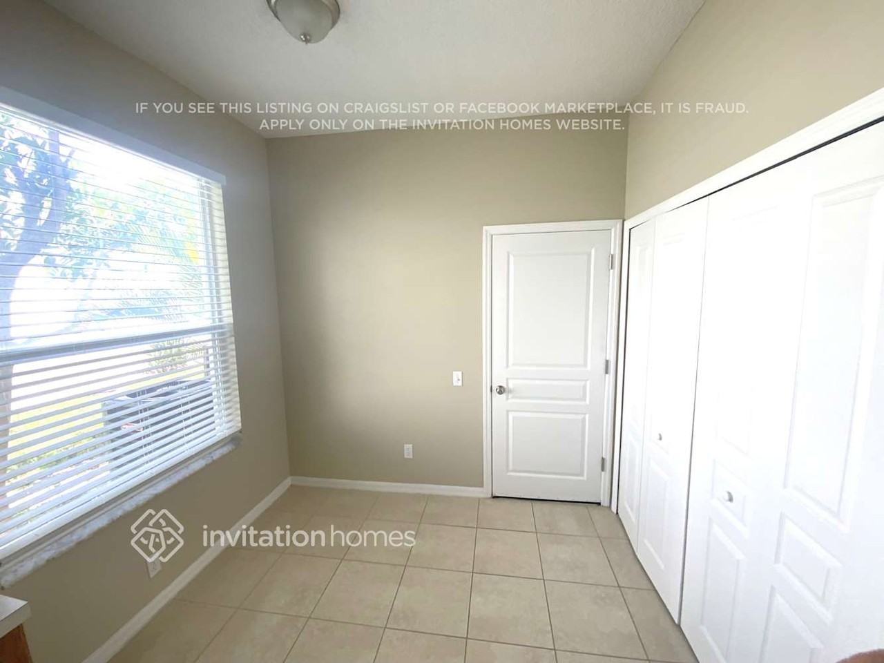 528 Wexford Dr - Photo 5 of 13