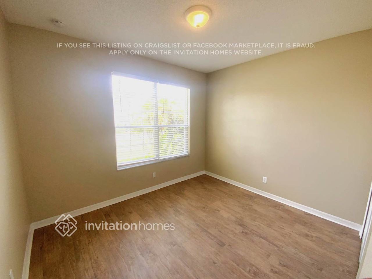 528 Wexford Dr - Photo 7 of 13