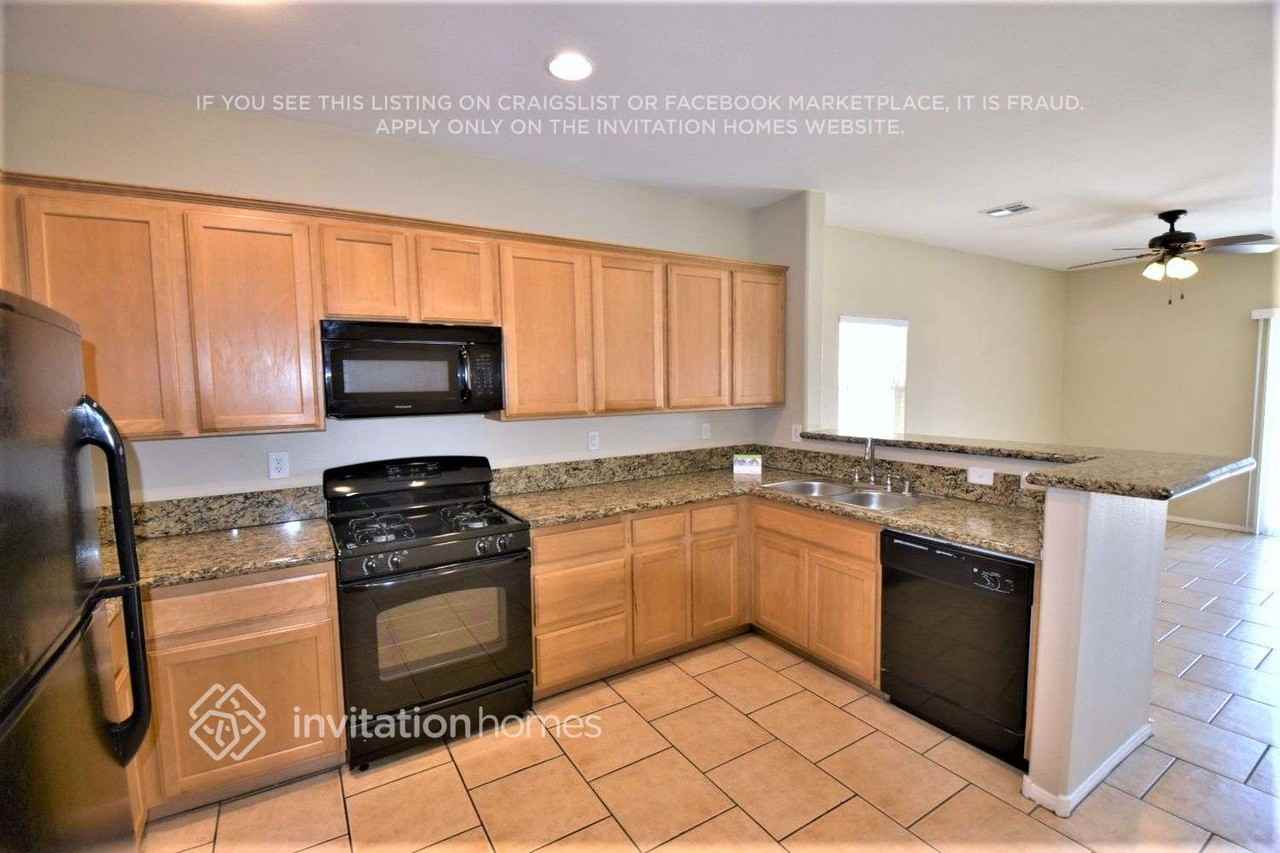 10518 Ohrid Lake Ct - Photo 3 of 7
