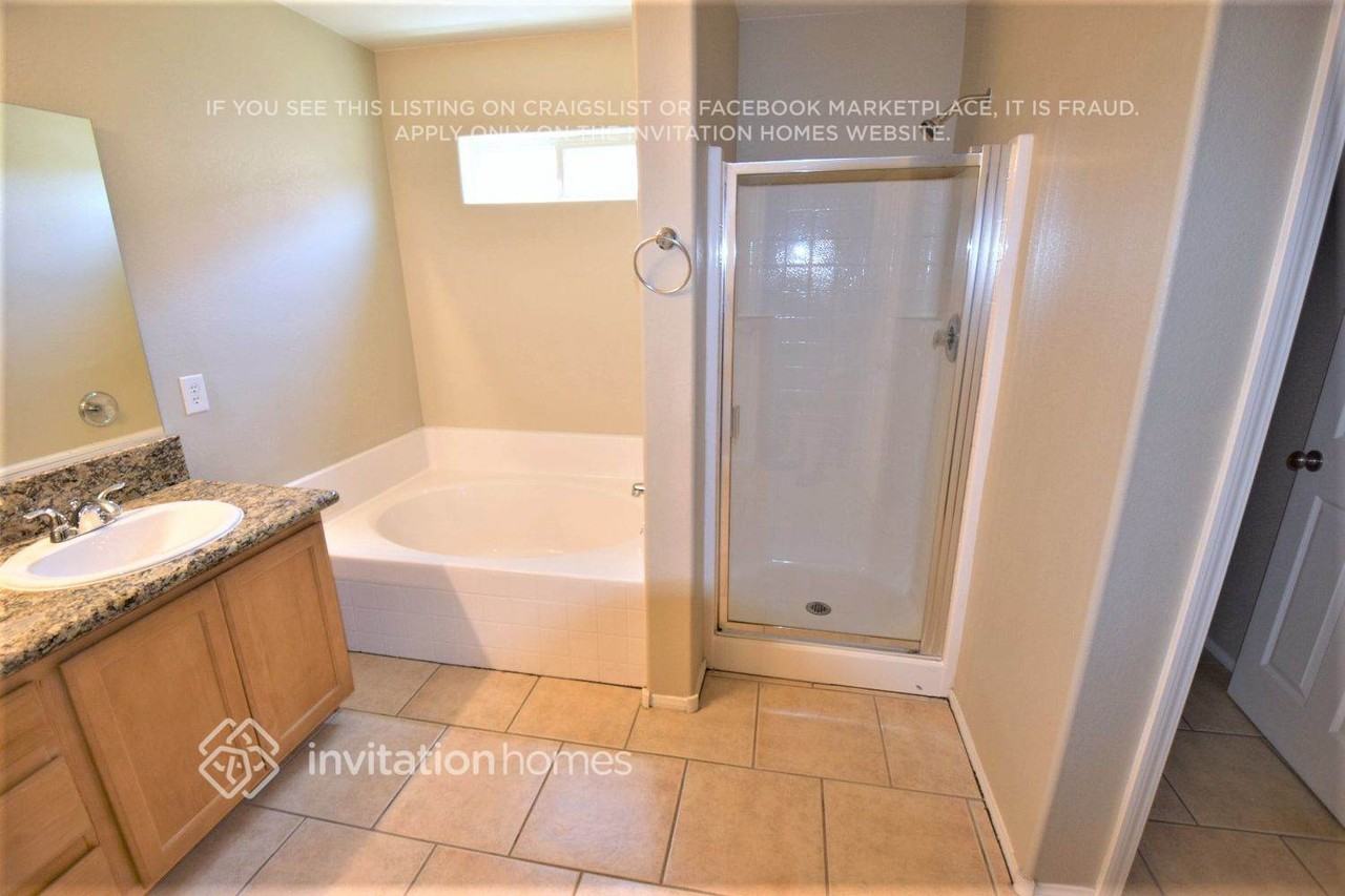 10518 Ohrid Lake Ct - Photo 5 of 7