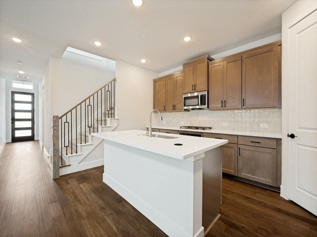 7342 Farley St - Photo 3 of 25