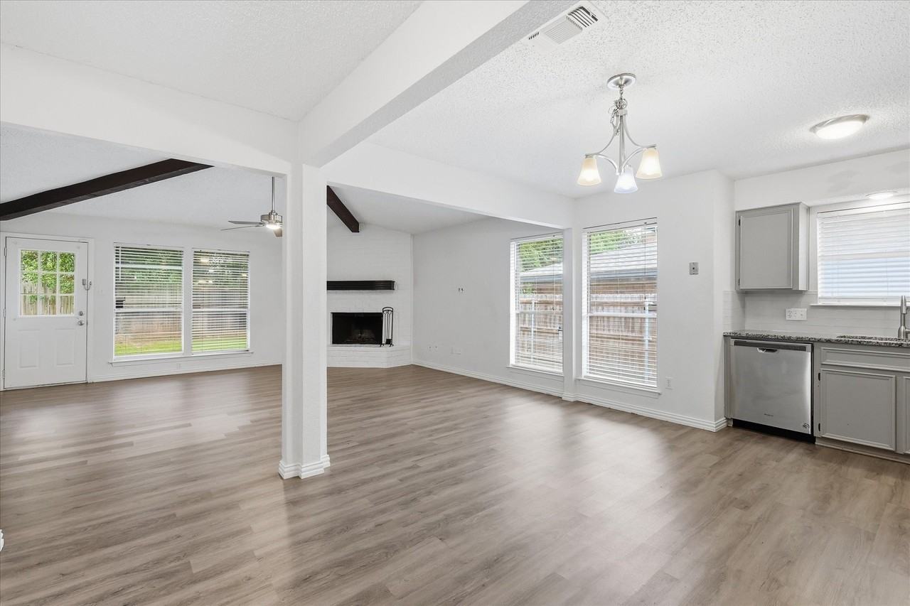 7208 Misty Meadow Dr S - Photo 3 of 31