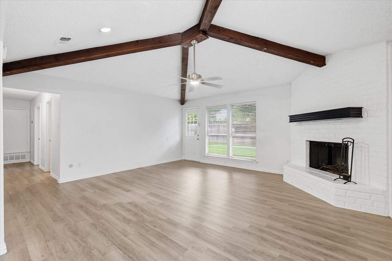 7208 Misty Meadow Dr S - Photo 4 of 31
