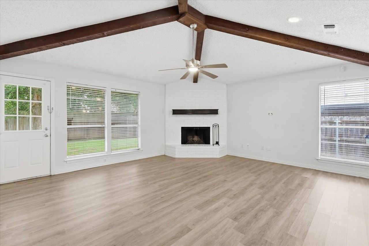 7208 Misty Meadow Dr S - Photo 5 of 31