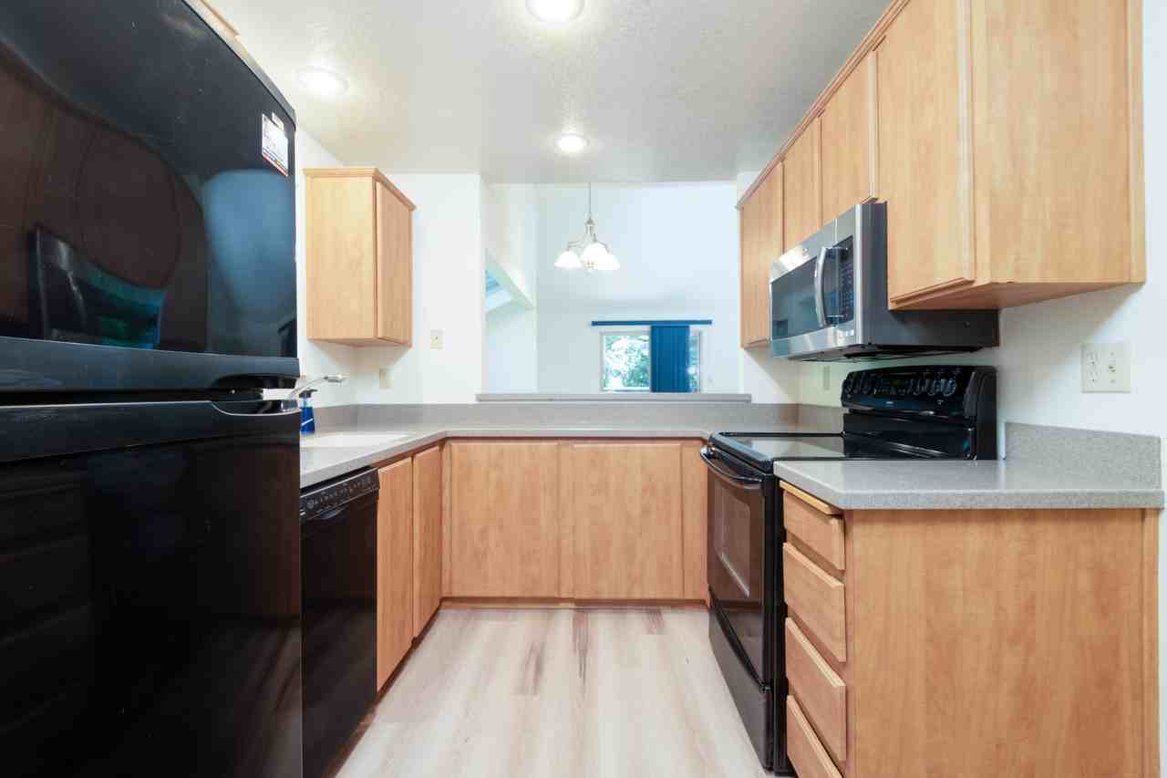 8124 145th Ct Ne #C7 - Photo 7 of 16