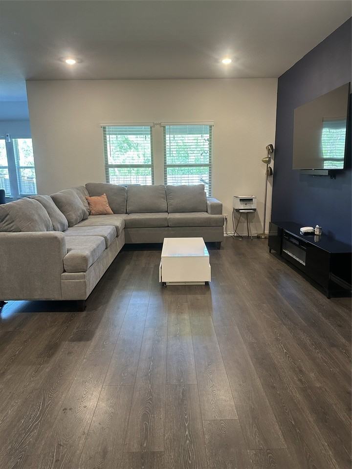 125 Smarty Jones St - Photo 2 of 22