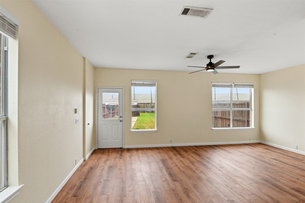 2620 Ezekial Way - Photo 6 of 24