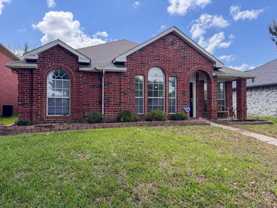 2201 Silverthorn Ln - Photo 1 of 1