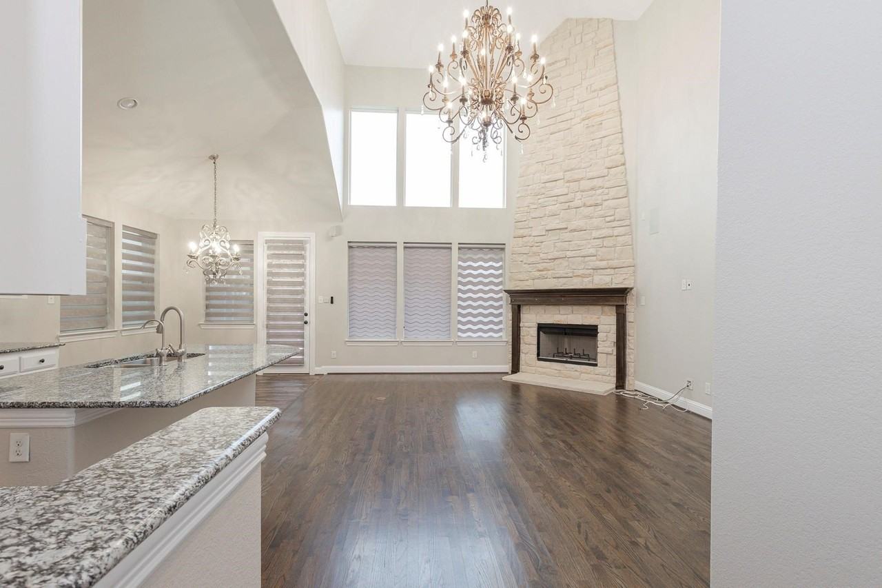 9704 Tanen Dr - Photo 4 of 37